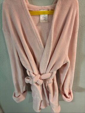 GAP Plush Wrap Robe in Light Pink